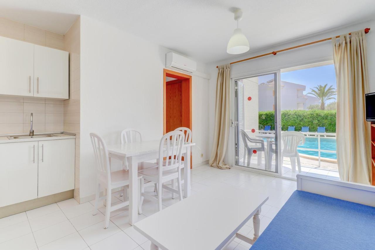 Apartamentos Llevant Port de Pollença Exterior foto